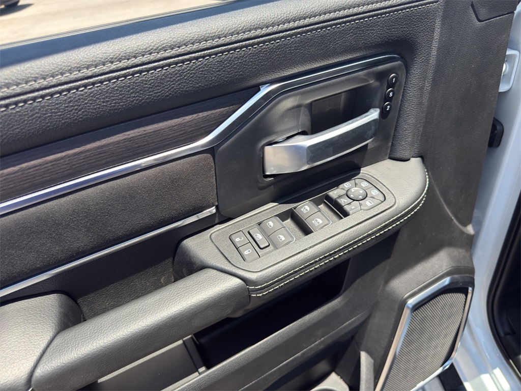 2025 Ram 2500 Laramie photo 12