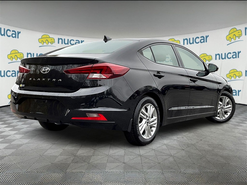 2020 Hyundai Elantra Value Edition photo 4