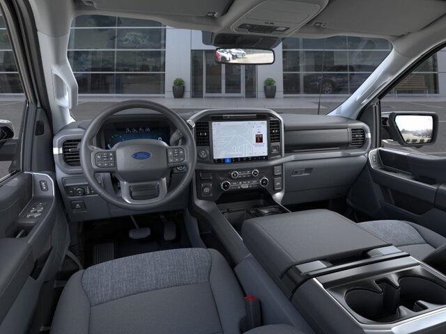 2025 Ford F-150 XLT photo 9