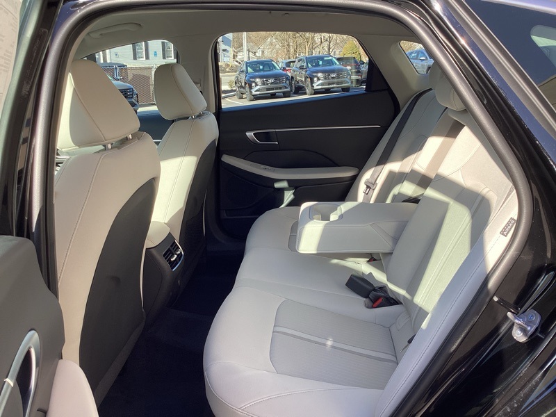 2025 Hyundai Sonata Hybrid SEL photo 21