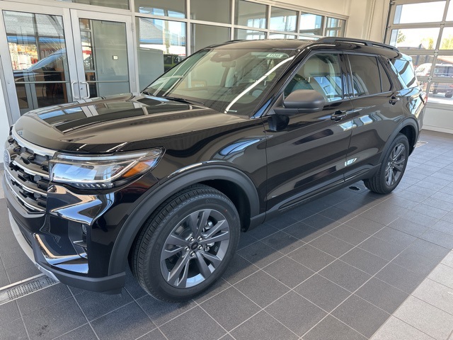 2026 Ford Explorer photo 4