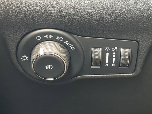 2026 Jeep Compass Latitude photo 18