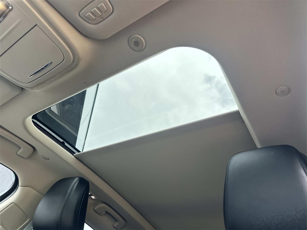 2023 Lincoln Corsair Standard photo 3