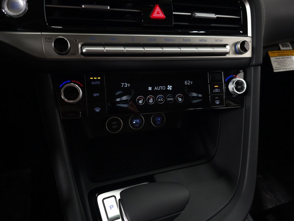 2026 Genesis G70 2.5T AWD photo 18