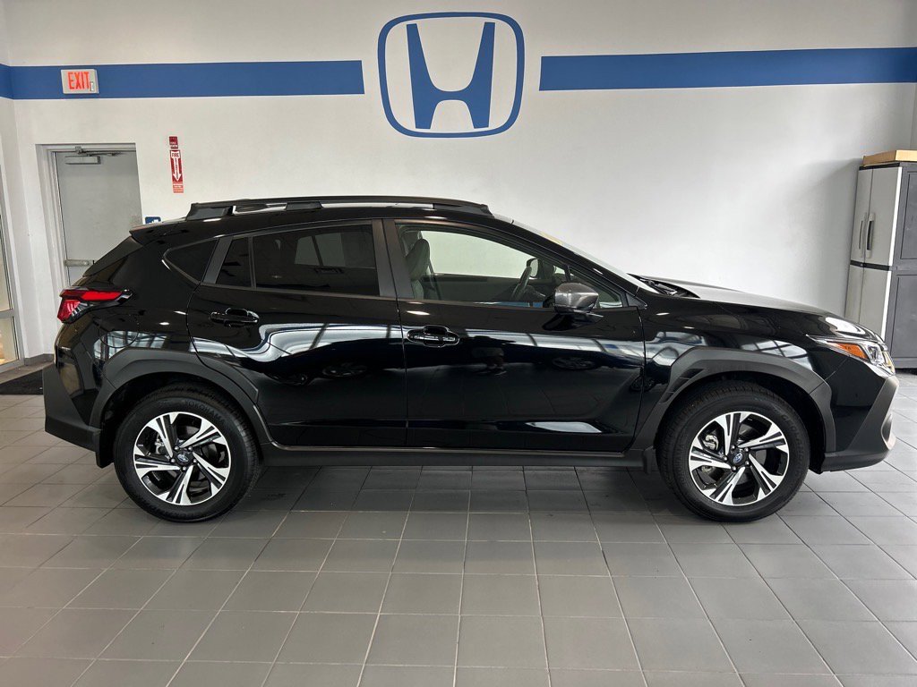 2024 Subaru Crosstrek Premium photo 3