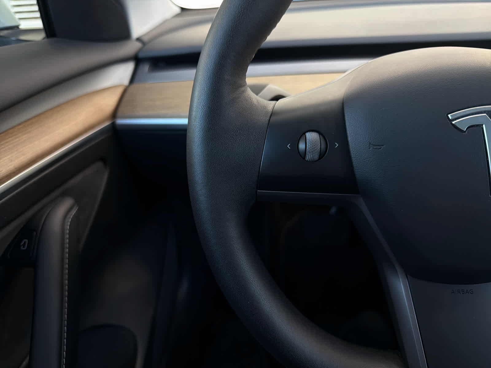 2022 Tesla Model 3 Long Range photo 13