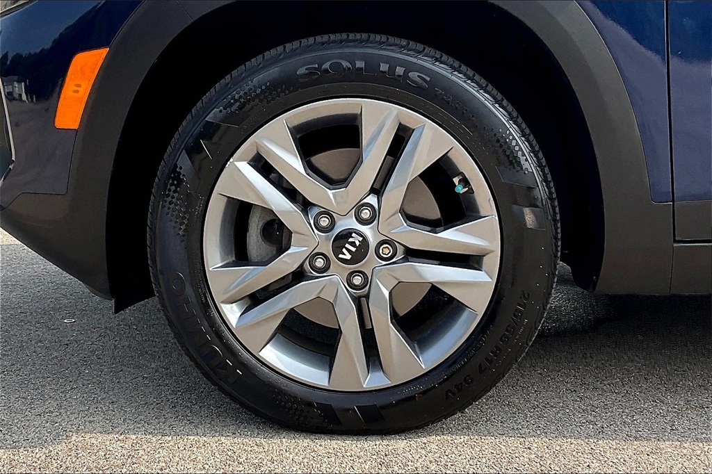 2021 Kia Seltos S photo 6