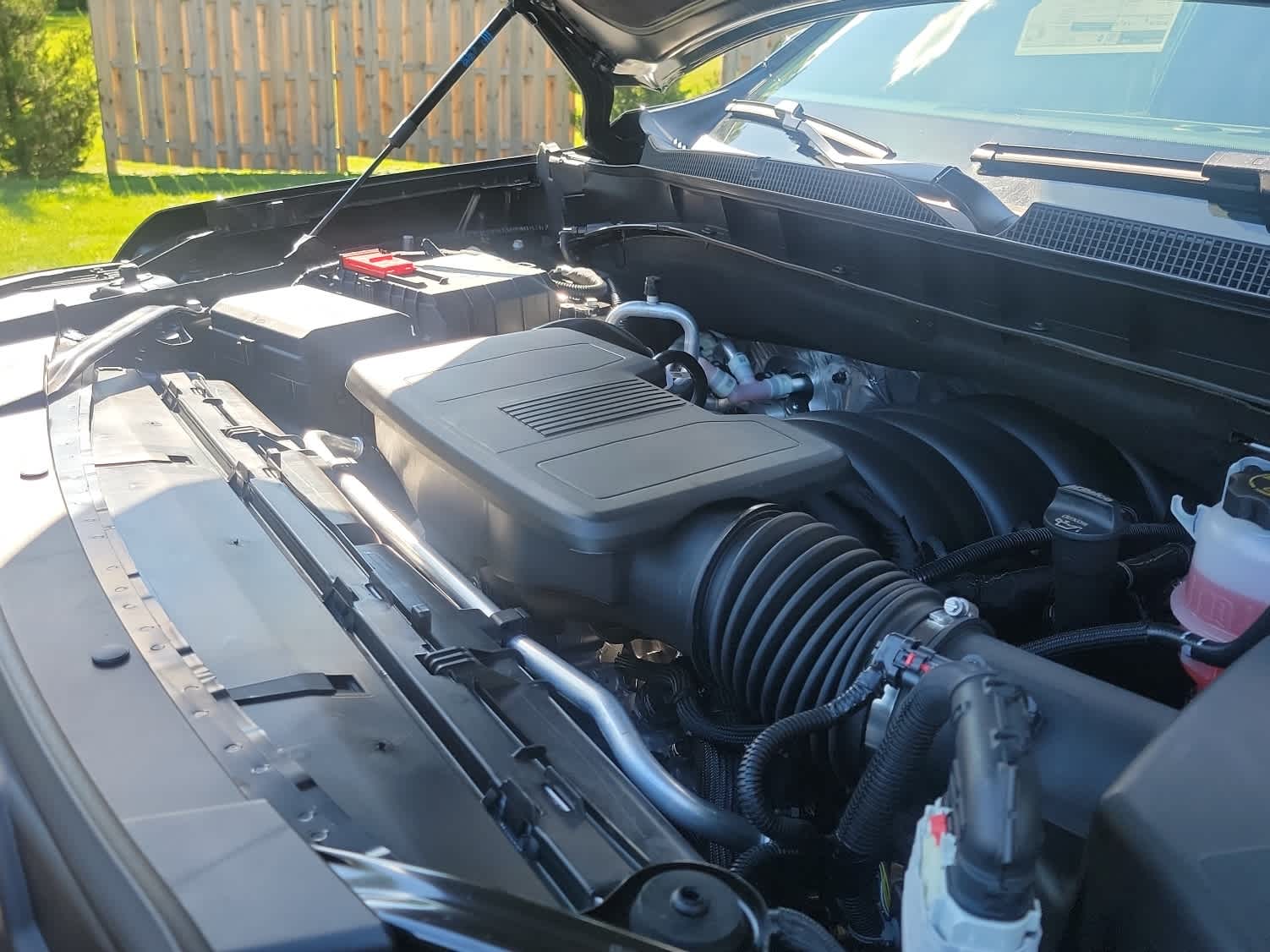 2025 Chevrolet Tahoe High Country photo 3