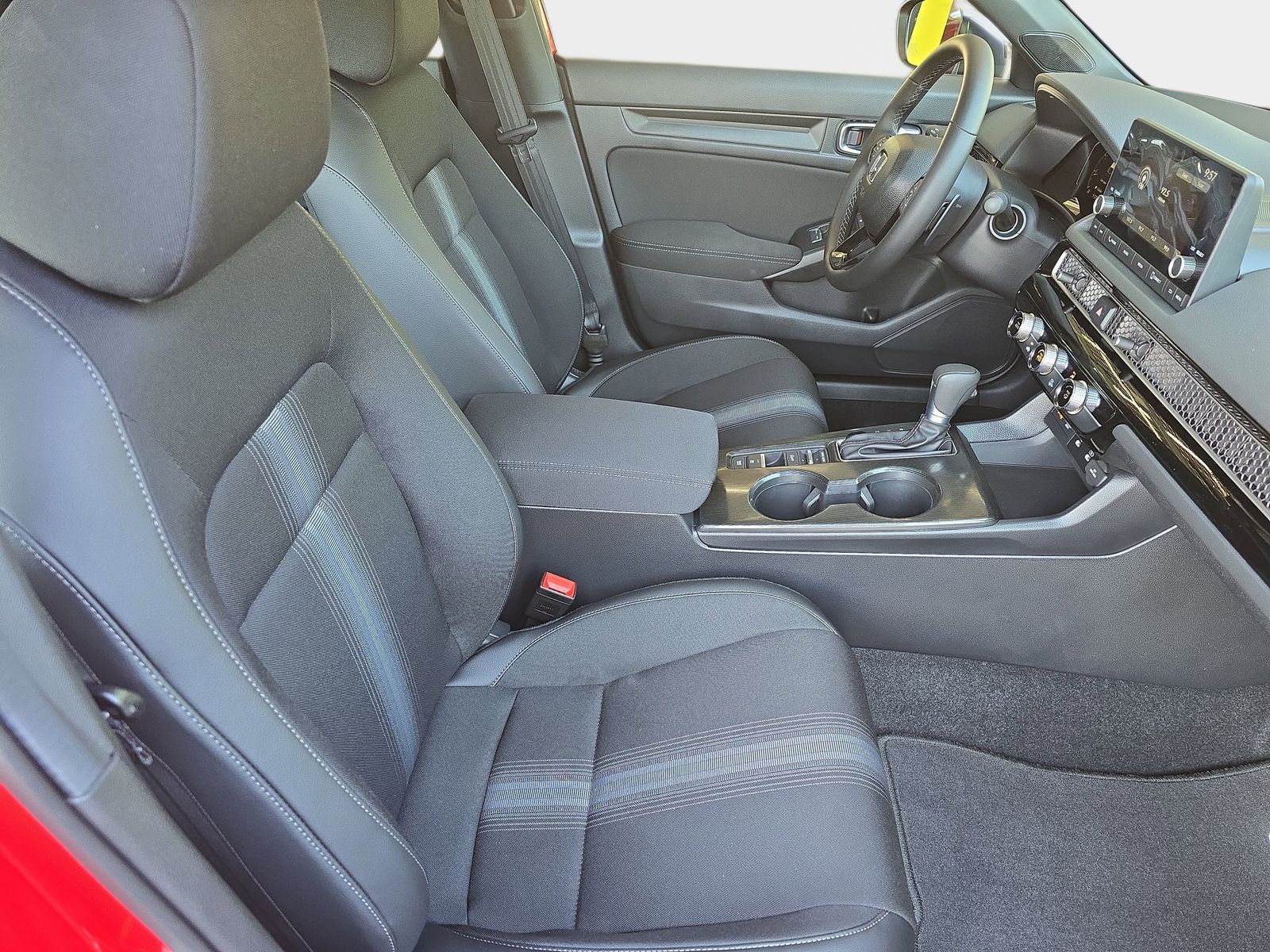 2025 Honda Civic Hatchback Sport photo 10