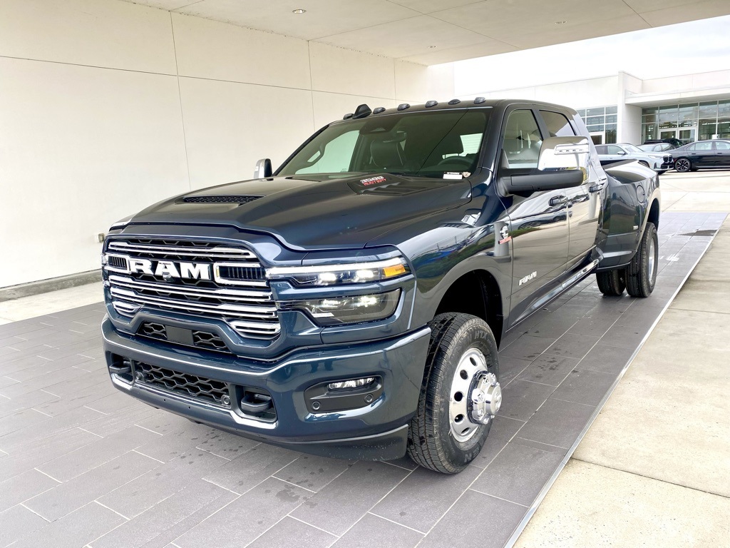 2026 RAM Ram 3500 Pickup Laramie's photo