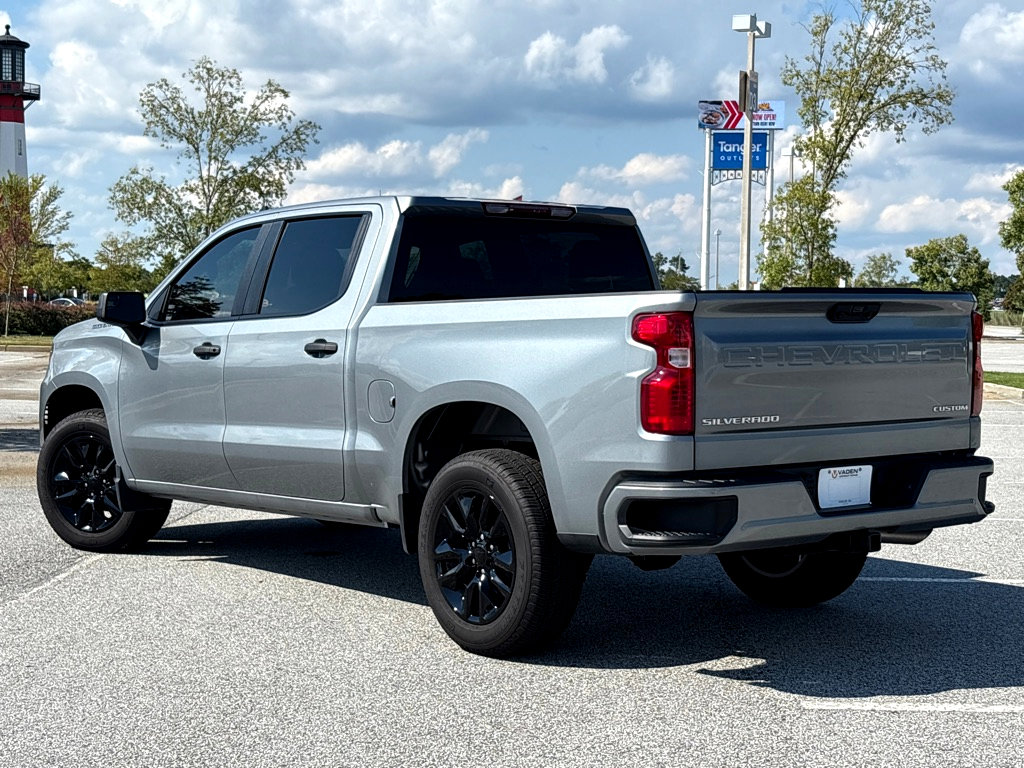 2025 Chevrolet Silverado 1500 Custom photo 22