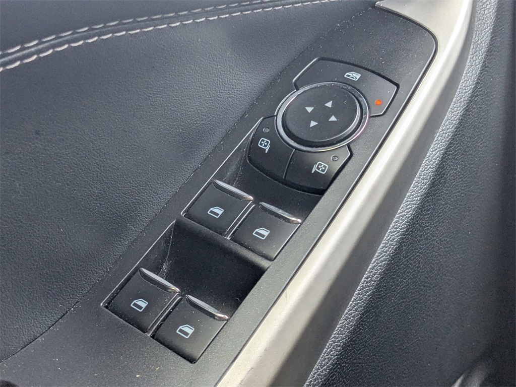 2021 Ford Explorer XLT photo 21