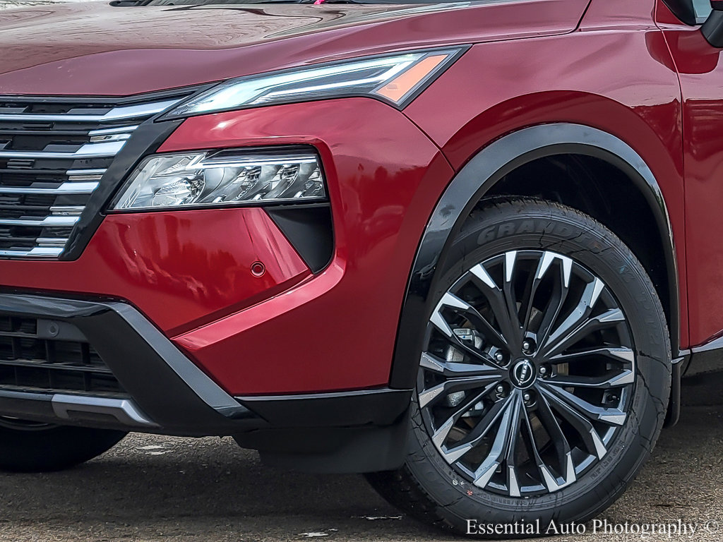 2026 Nissan Rogue Platinum photo 3