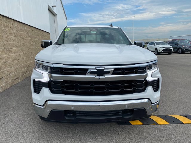2025 Chevrolet Silverado 1500 LT photo 2