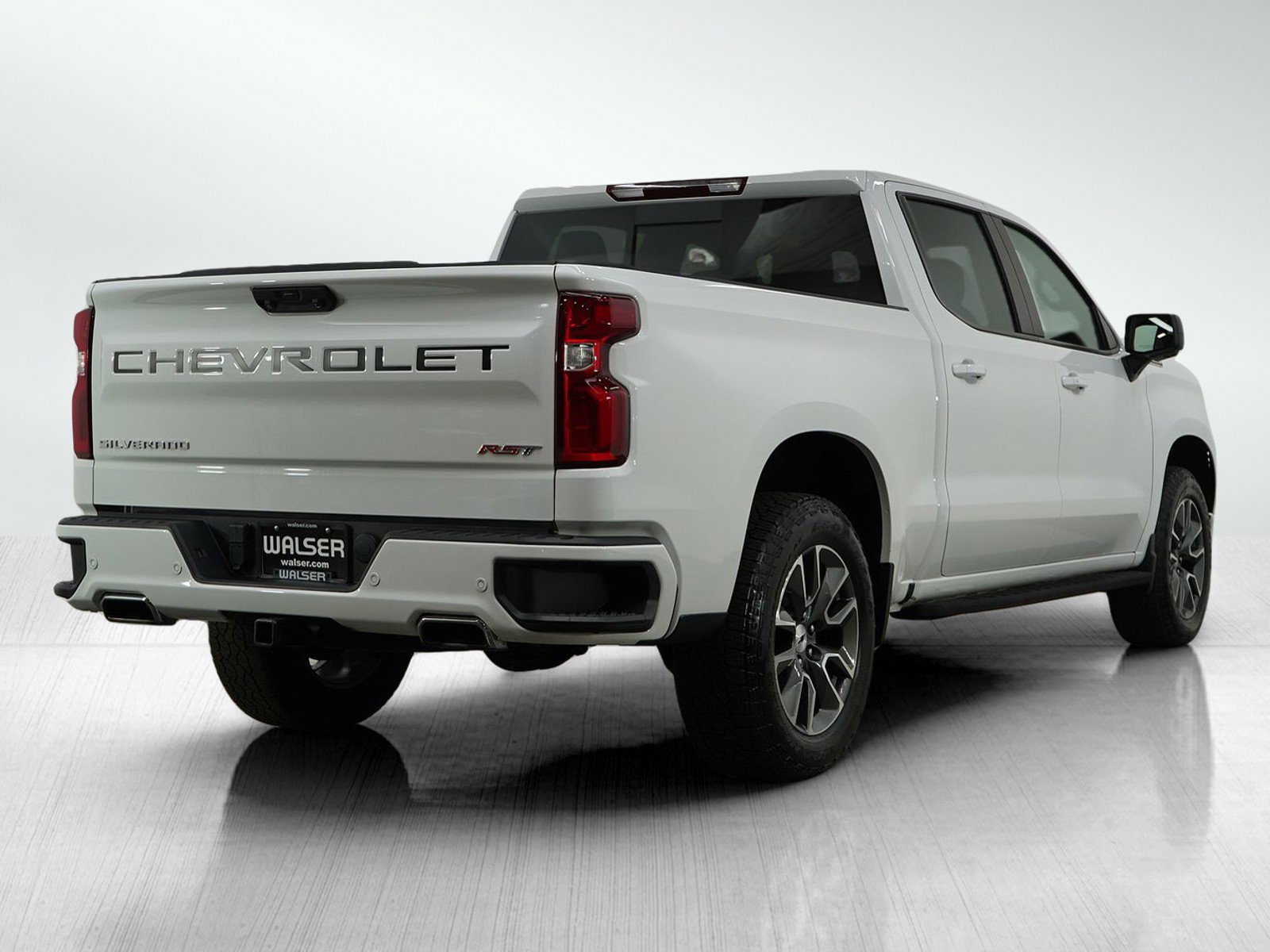 2023 Chevrolet Silverado RST photo 4