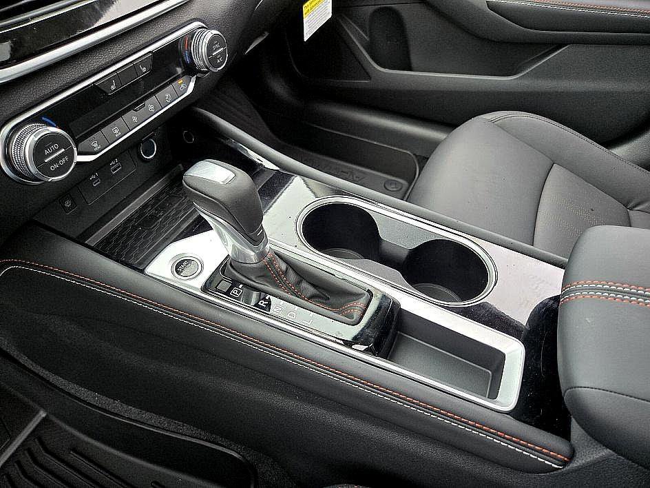 2025 Nissan Altima SR photo 15
