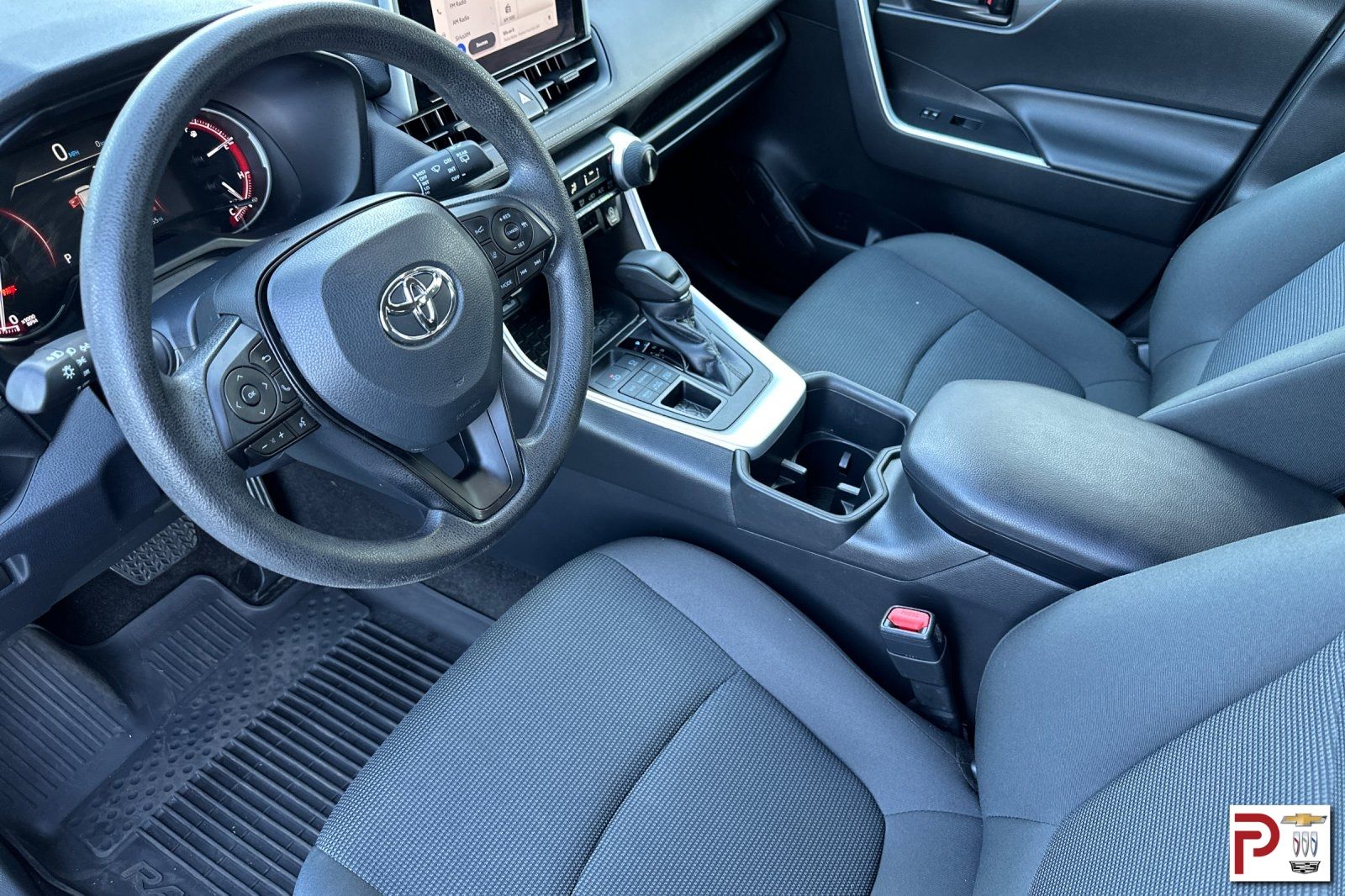 2023 Toyota RAV4 LE photo 8