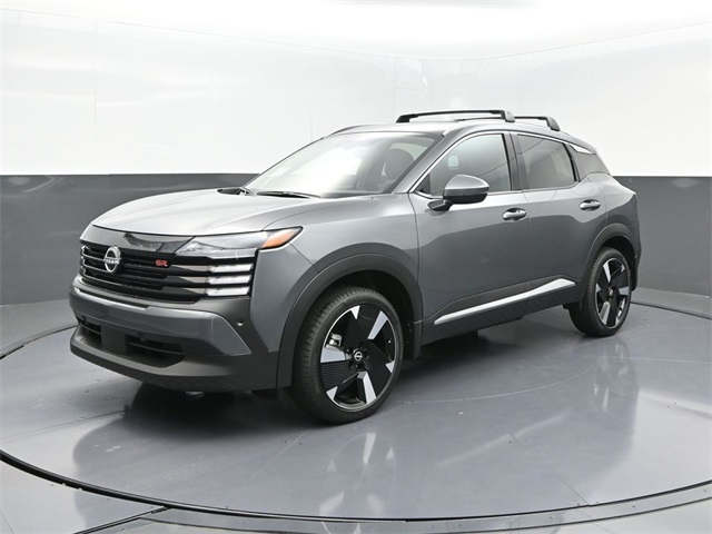 2025 Nissan Kicks SR photo 3