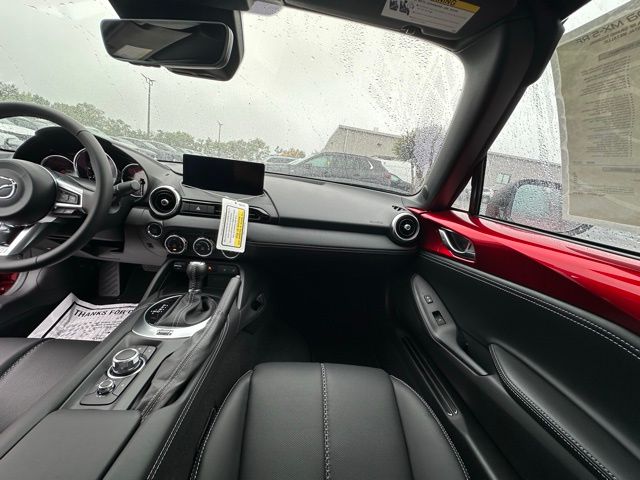 2025 Mazda MX-5 Miata Miata RF Grand Touring photo 26