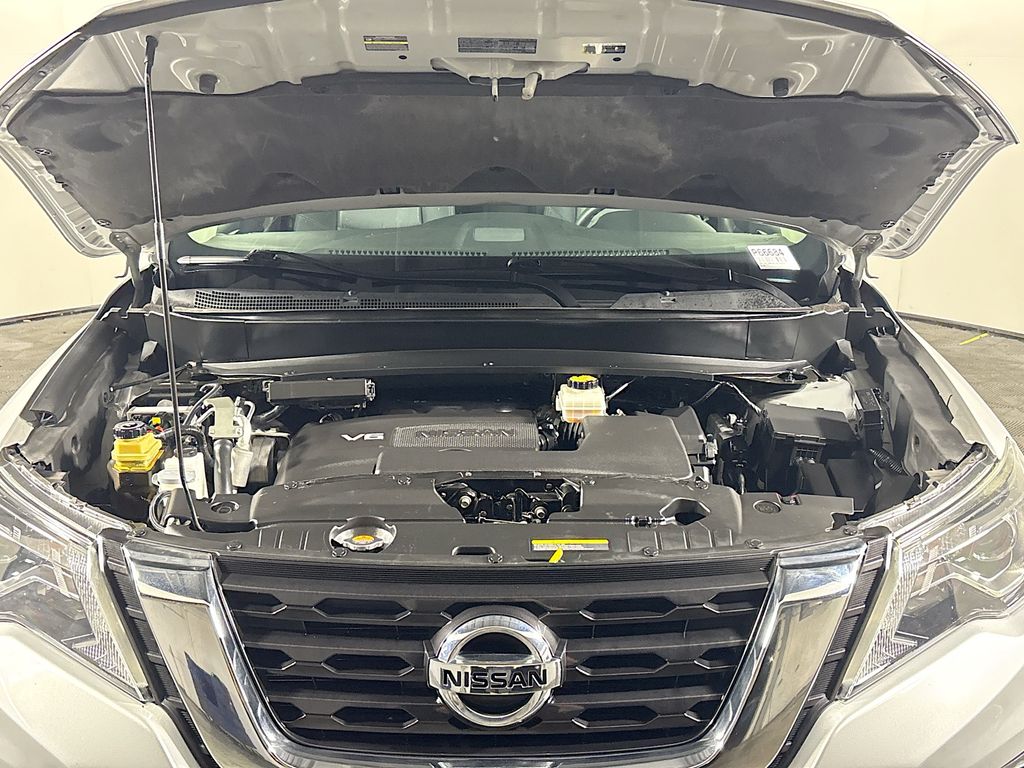 2019 Nissan Pathfinder S photo 21