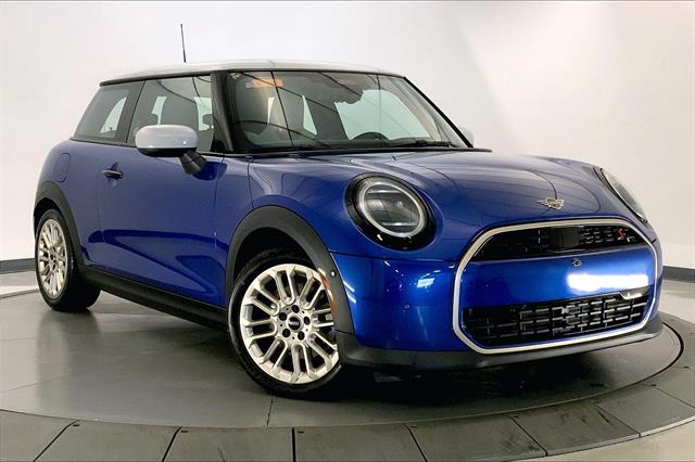 2025 MINI Hardtop 2 Door S's photo
