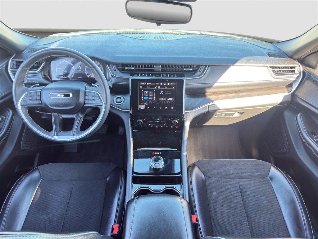 2023 Jeep Grand Cherokee Laredo Altitude photo 14