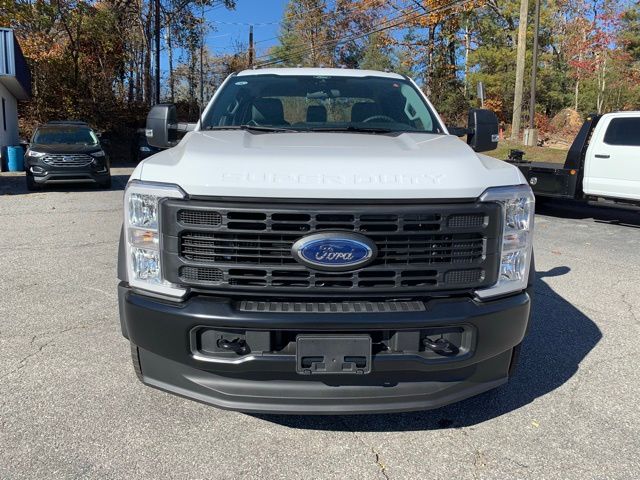 2026 Ford F-550 photo 3