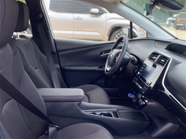 2022 Toyota Prius L photo 11