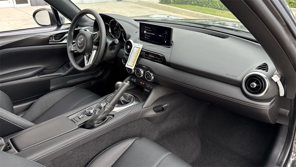 2025 Mazda MX-5 Miata Miata RF Grand Touring photo 14