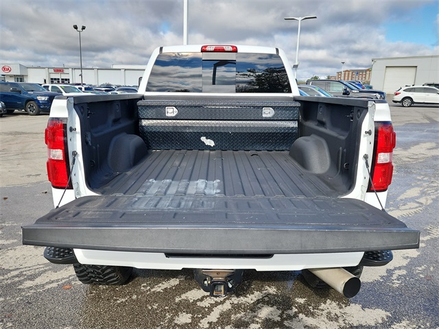 2017 Gmc Sierra 2500 HD Denali photo 4