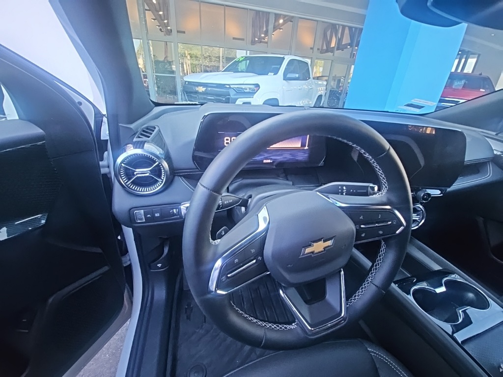 2025 Chevrolet Blazer EV photo 12