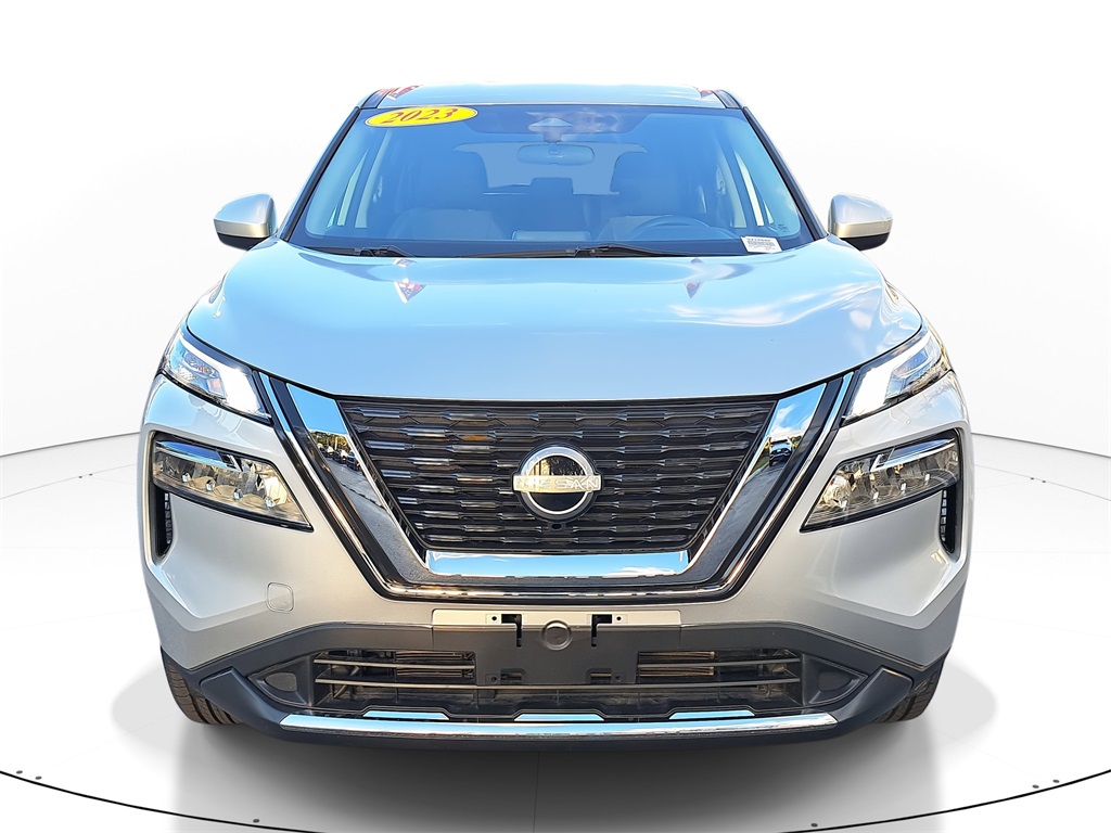2023 Nissan Rogue SV photo 3