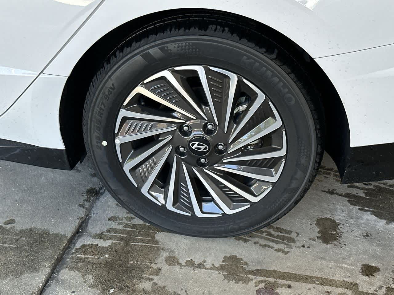 2025 Hyundai Sonata Hybrid SEL photo 11