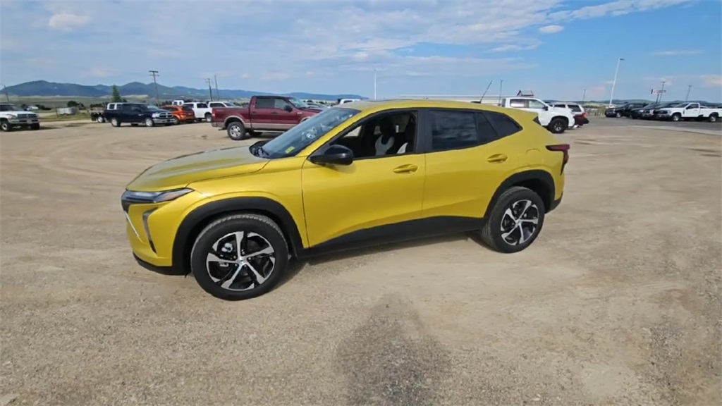 2025 Chevrolet Trax photo 4