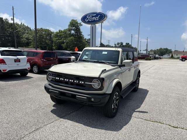 MADISONBLUE - 【MADISONBLUE】FOOTBALL PO W TROPICAL/GRAY New Ford Bronco for Sale in Madison, OH