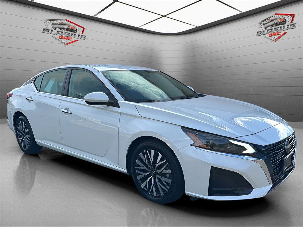 2023 Nissan Altima 2.5 SV photo 7