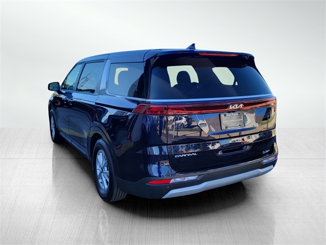 2024 Kia Carnival LX photo 5