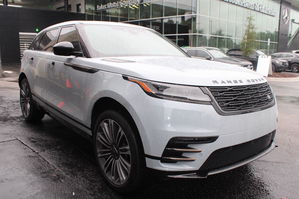 2025 Land Rover Range Rover Velar P250 Dynamic SE photo 3
