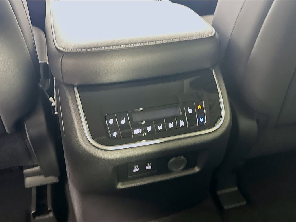 2025 Infiniti QX80 Pure photo 21