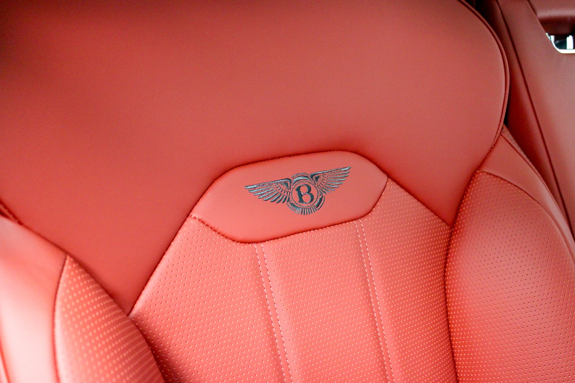 2024 Bentley Bentayga EWB photo 30