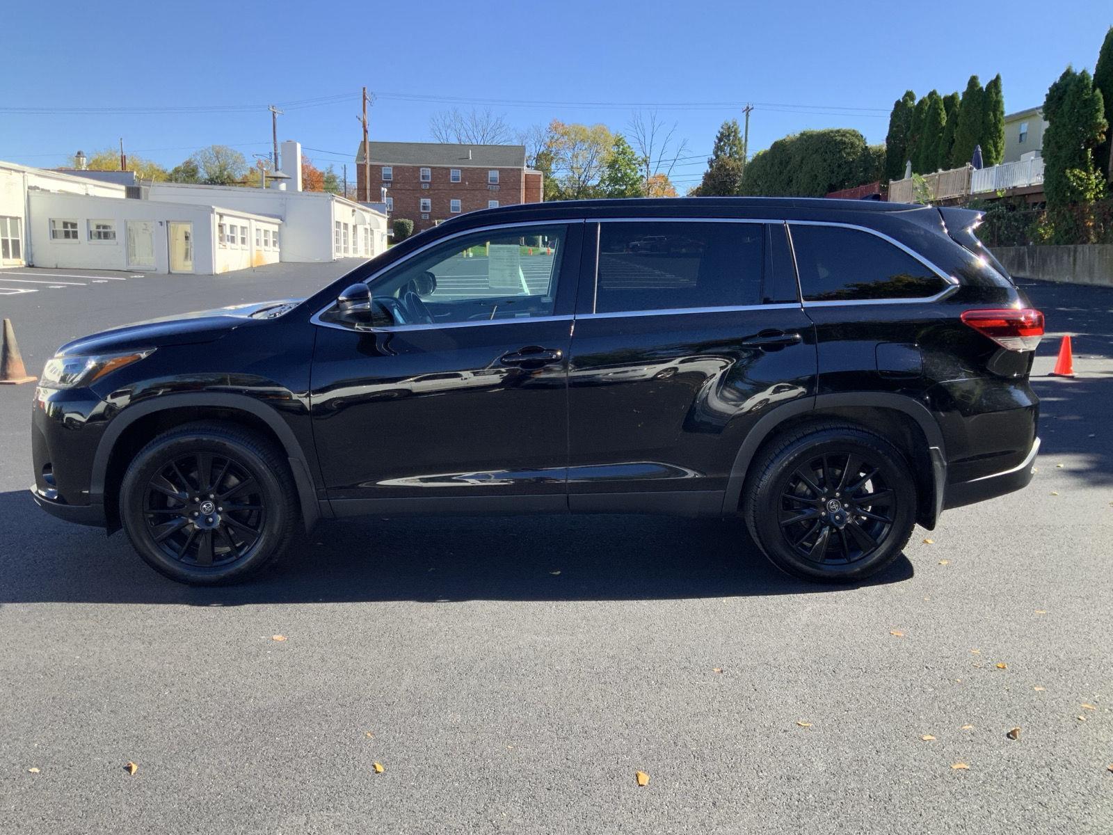 2019 Toyota Highlander SE photo 4