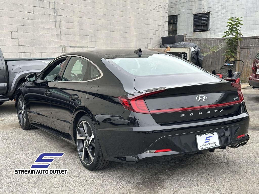 2022 Hyundai Sonata SEL Plus photo 7