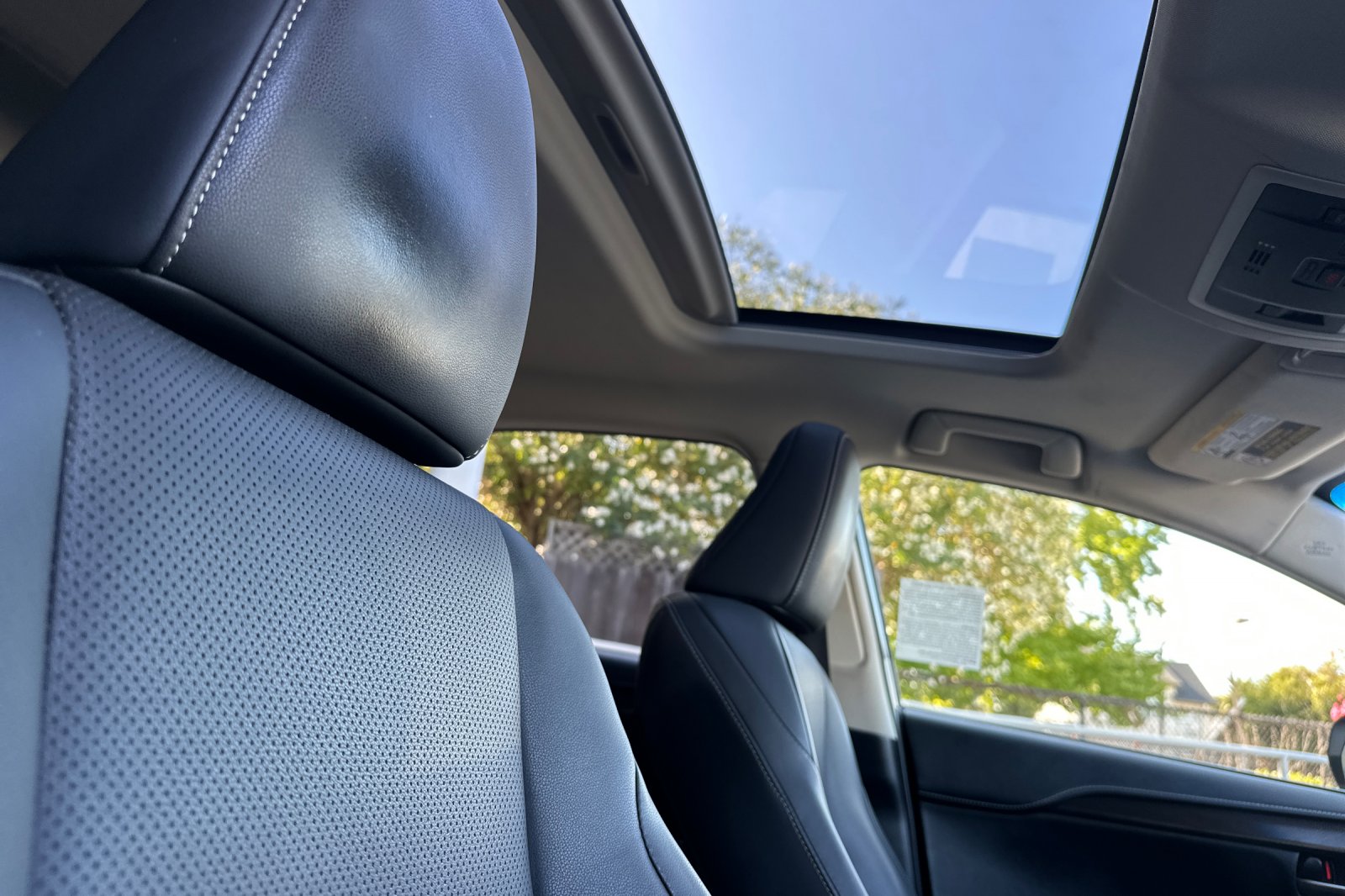 2016 Lexus NX 300h Luxury photo 16