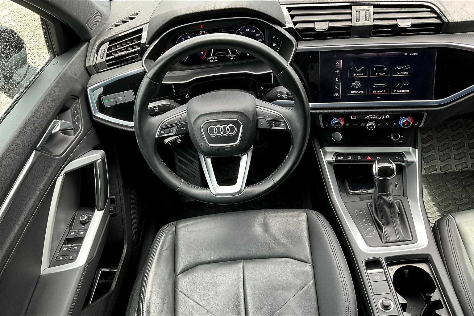 2019 Audi Q3 S line Premium Plus photo 4