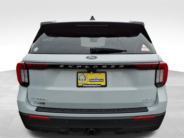 2025 Ford Explorer photo 5