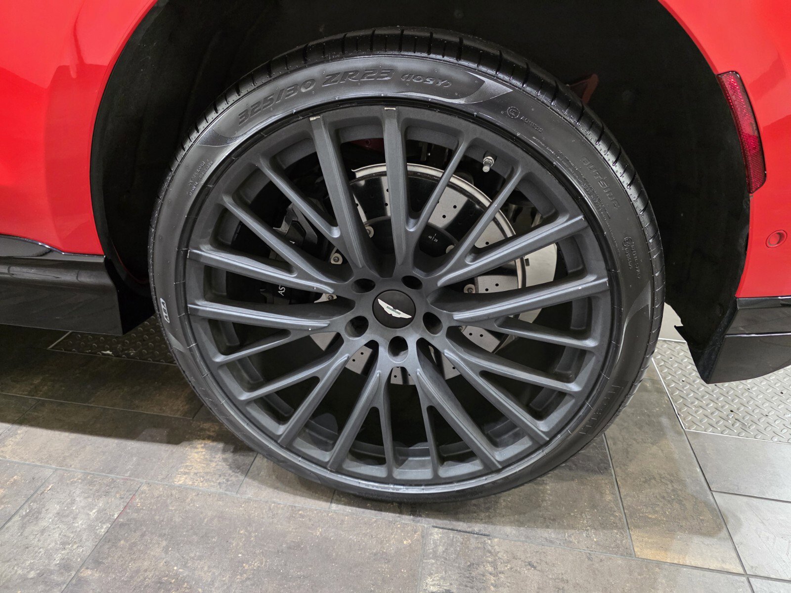 2023 Aston Martin DBX DBX707 photo 4