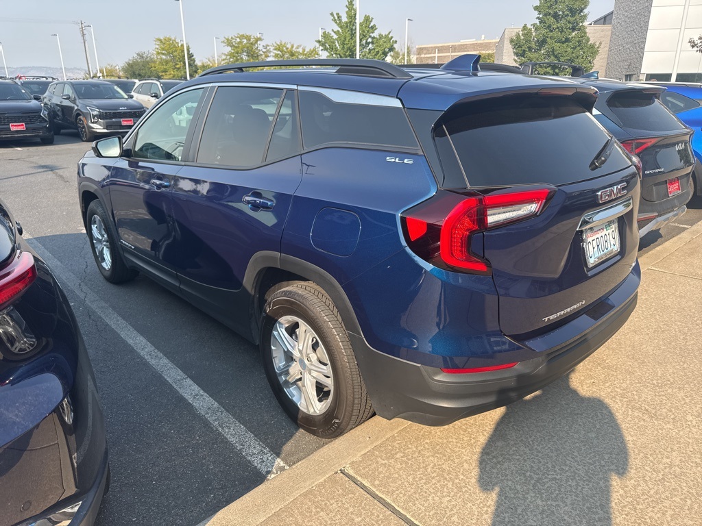 2022 Gmc Terrain SLE photo 2