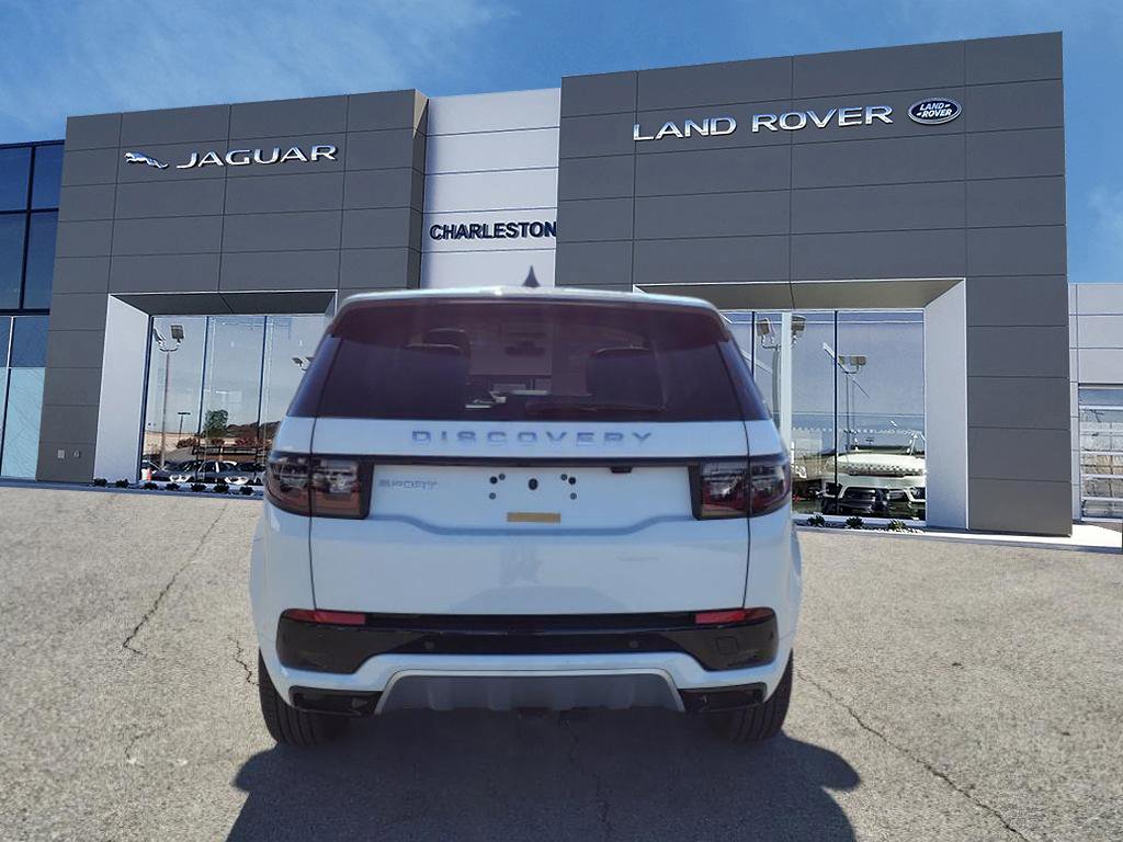 2025 Land Rover Discovery Sport S photo 4