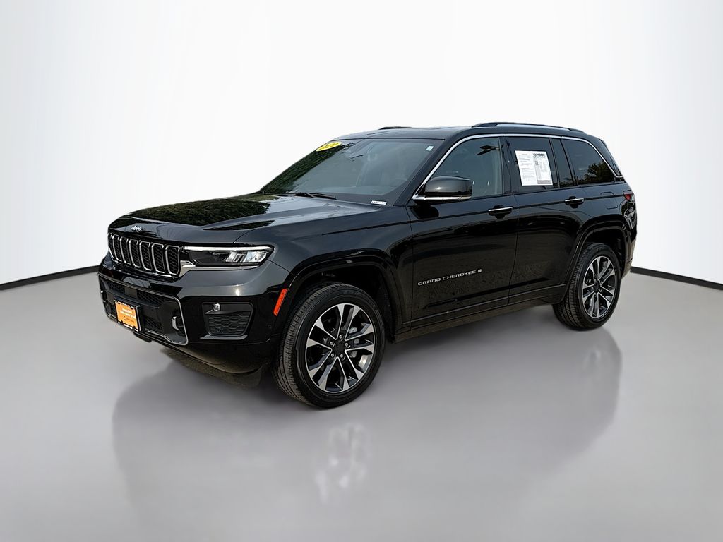 2022 Jeep Grand Cherokee Overland photo 3