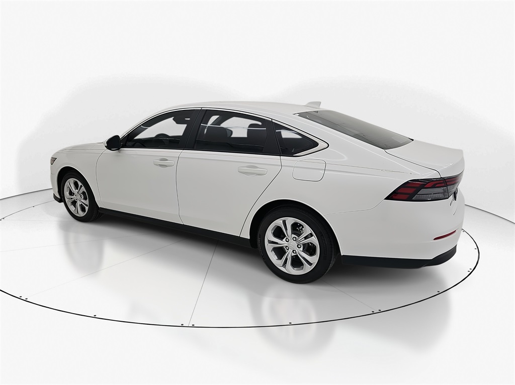 2025 Honda Accord LX photo 9